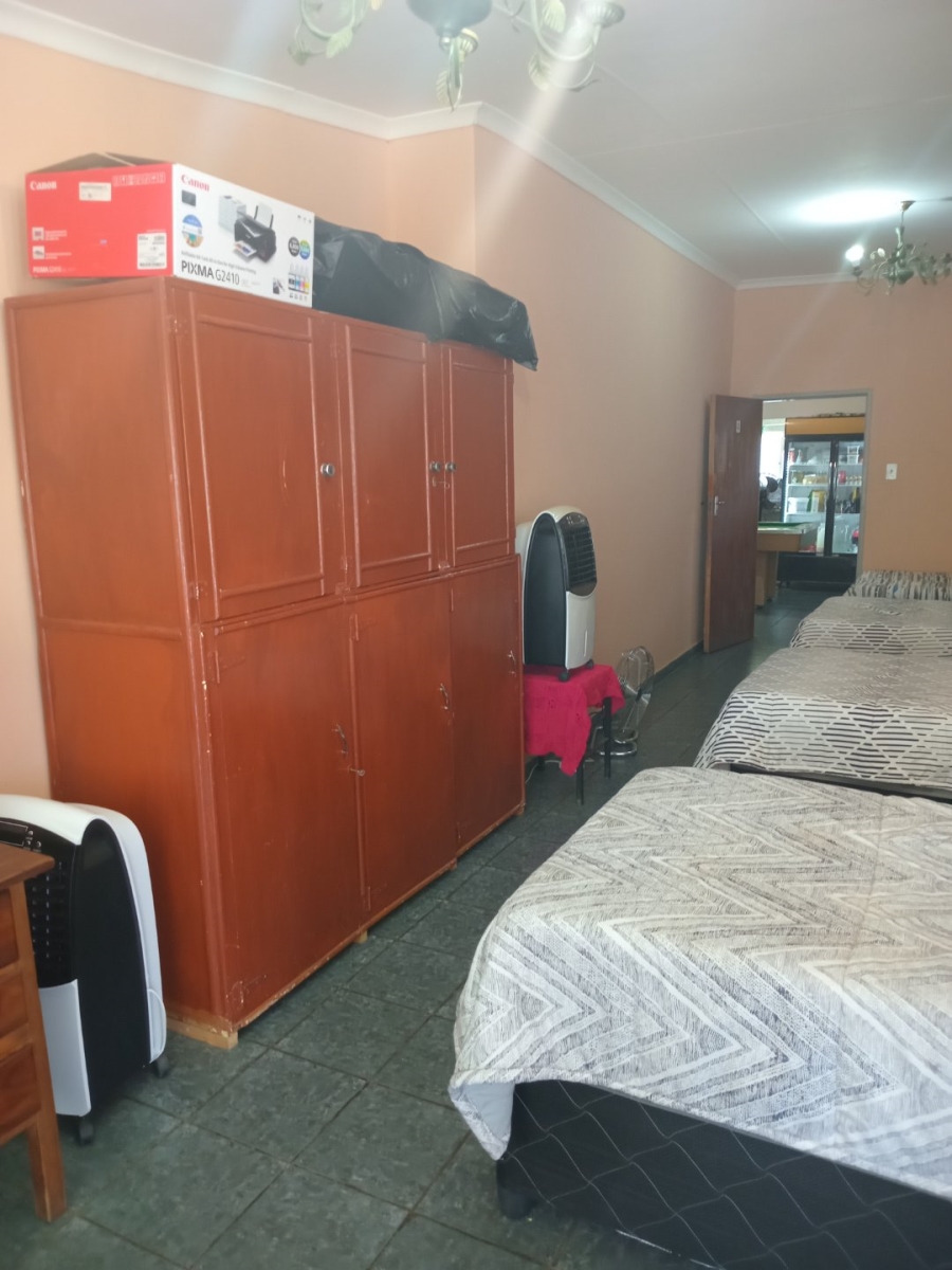 5 Bedroom Property for Sale in Bloemhof North West